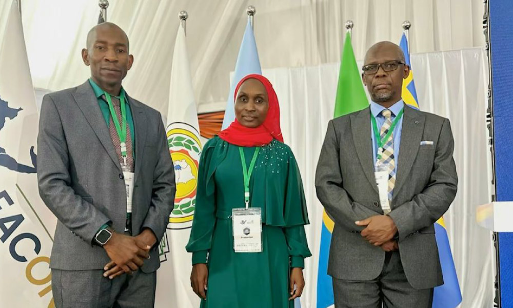 iuiu-presented-at-the-east-african-community-conference-2025-in-mogadishu
